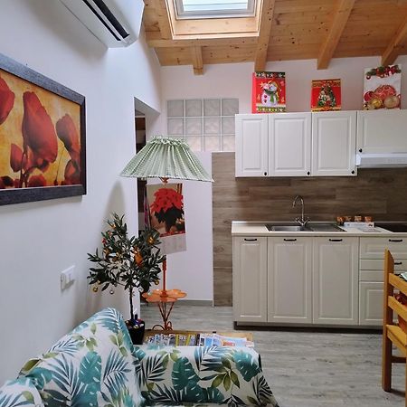 אלבניה Casa Vacanza L'Ulivo מראה חיצוני תמונה