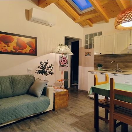 אלבניה Casa Vacanza L'Ulivo מראה חיצוני תמונה