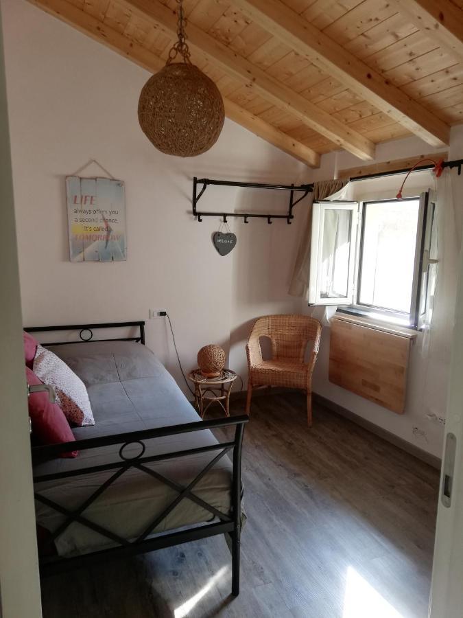 אלבניה Casa Vacanza L'Ulivo מראה חיצוני תמונה