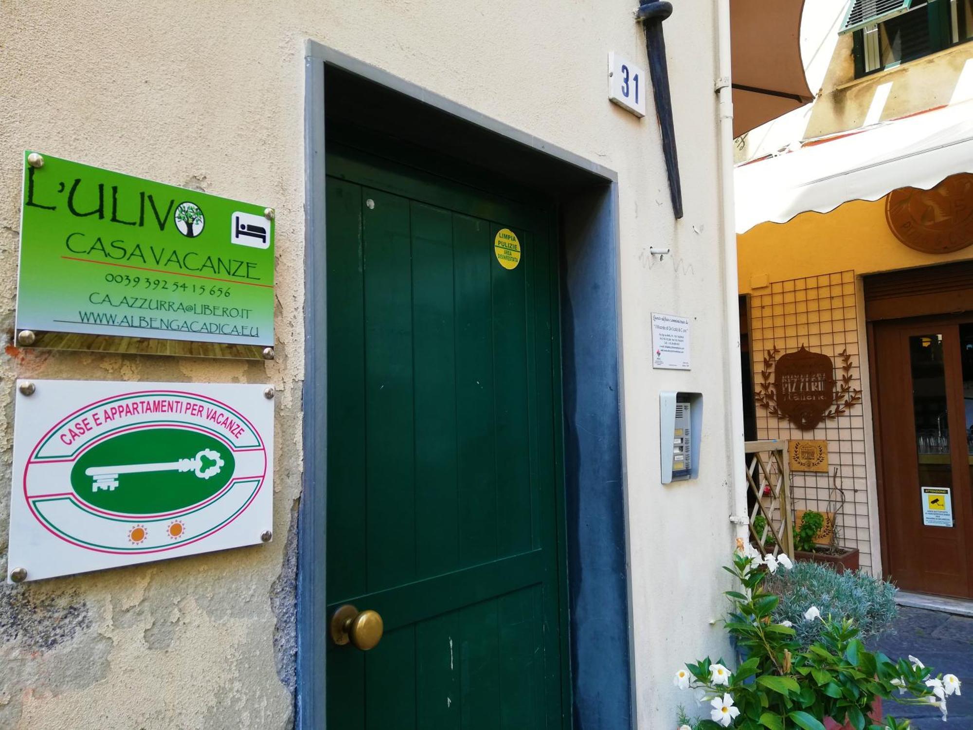 אלבניה Casa Vacanza L'Ulivo מראה חיצוני תמונה