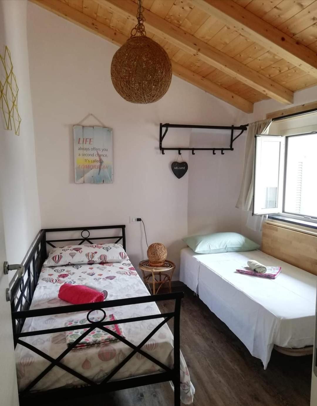 אלבניה Casa Vacanza L'Ulivo מראה חיצוני תמונה